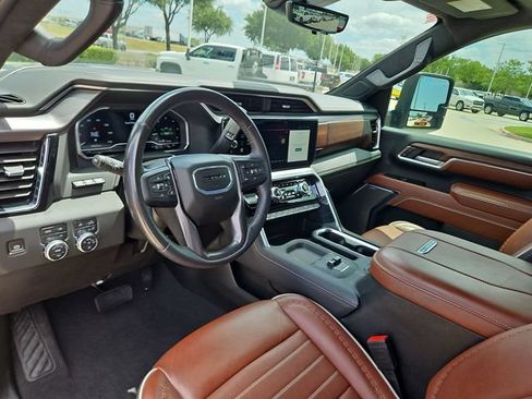 Used 2024 GMC Sierra 2500 Denali Ultimate w/ Max Trailering Package AWD/4WD image 10
