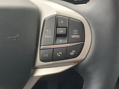 Used 2025 Ford Explorer Active w/ Active Comfort Package image 24