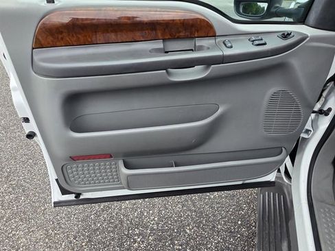 Used 2004 Ford F250 XL RWD image 33