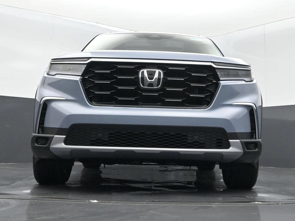 New 2025 Honda Pilot Touring image 11