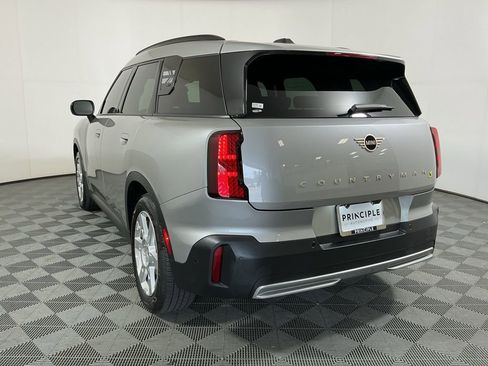 Certified 2025 MINI Cooper Countryman SE w/ Comfort Package Max AWD/4WD image 7