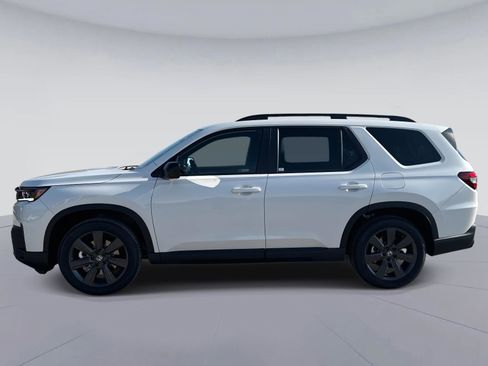 New 2026 Honda Pilot Sport image 7