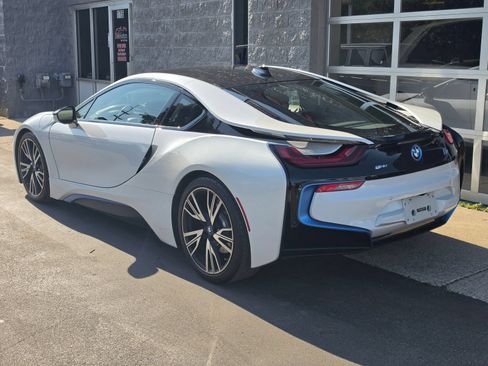 Used 2015 BMW i8 AWD/4WD image 5