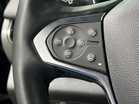 Used 2023 Chevrolet Traverse LT image 29