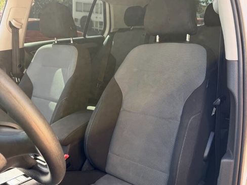 Used 2016 Volkswagen e-Golf SE w/ DC Fast Charging Package image 12