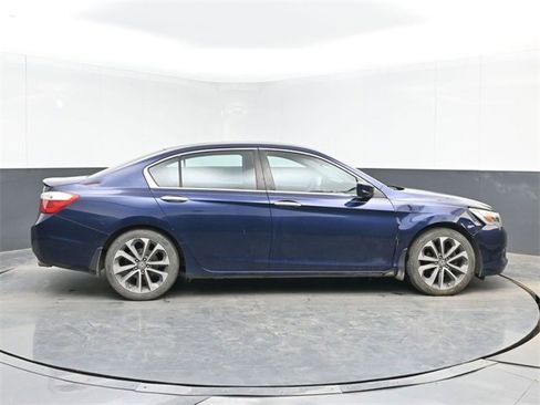 Used 2014 Honda Accord Sport image 11