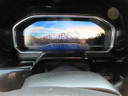 Certified 2024 Chevrolet Silverado 2500 High Country w/ High Country Premium Package AWD/4WD image 13