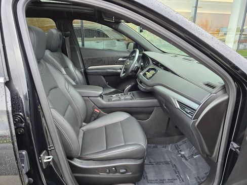 Certified 2023 Cadillac XT4 Premium Luxury w/ Driver Assist Package image 11