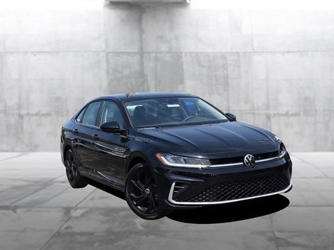 New 2026 Volkswagen Jetta SE FWD image 2