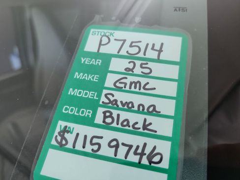 Certified 2025 GMC Savana 2500 LT w/ LT Preferred Equipment Group RWD image 19