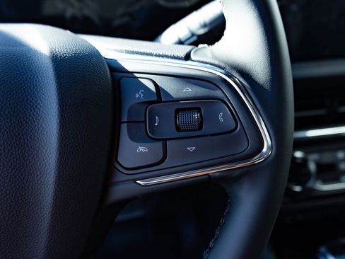 New 2026 Buick Envista Sport Touring w/ Convenience I Package FWD image 24