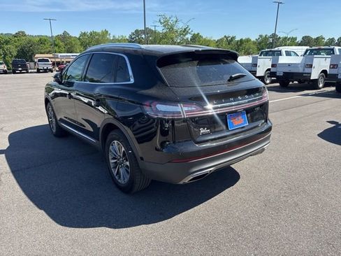 Used 2020 Lincoln Nautilus FWD w/ Equipment Group 101A image 5