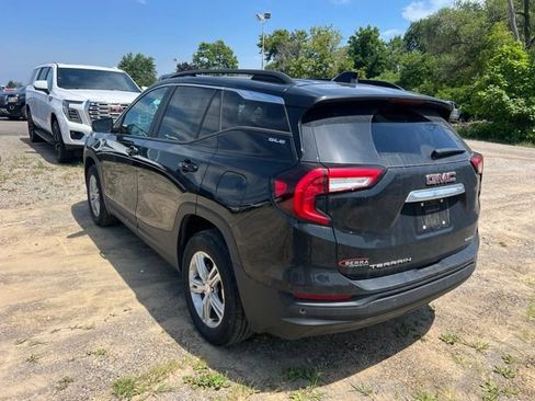 Used 2024 GMC Terrain SLE w/ Driver Convenience Package AWD/4WD image 6