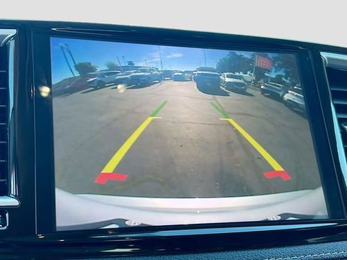 Used 2024 Chrysler Pacifica Limited FWD image 14