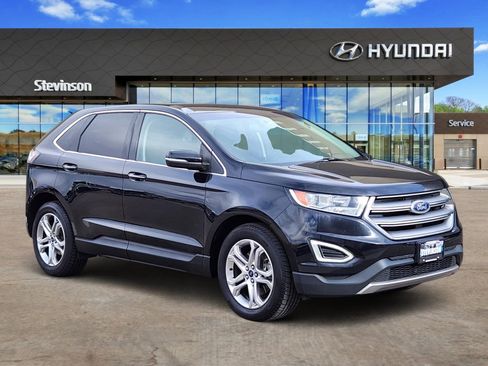 Used 2018 Ford Edge Titanium image 5