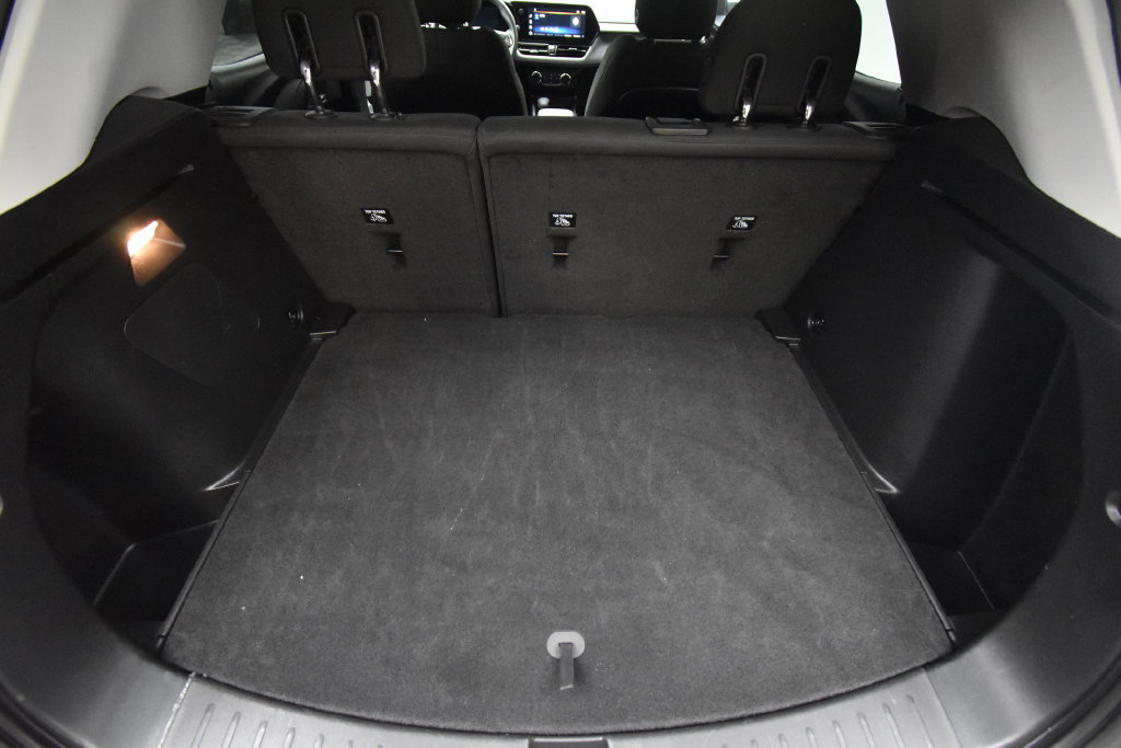 Used 2025 Chevrolet TrailBlazer LT AWD/4WD image 23