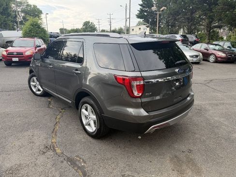 Used 2017 Ford Explorer XLT w/ Equipment Group 202A AWD/4WD image 5