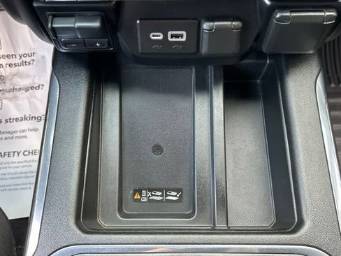Used 2020 Chevrolet Silverado 1500 LTZ w/ LTZ Premium Package AWD/4WD image 54
