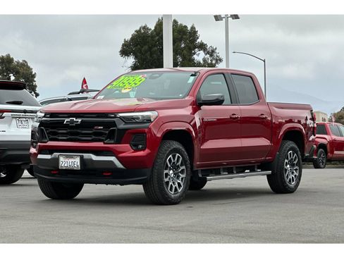 Used 2025 Chevrolet Colorado Z71 AWD/4WD image 8