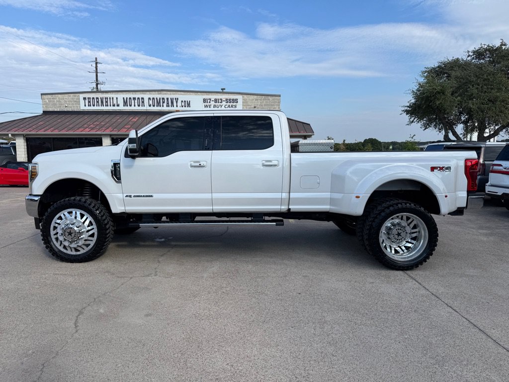 Used 2019 Ford F350 Lariat w/ Lariat Ultimate Package AWD/4WD image 4