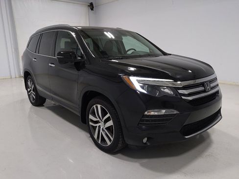 Used 2018 Honda Pilot Touring image 13