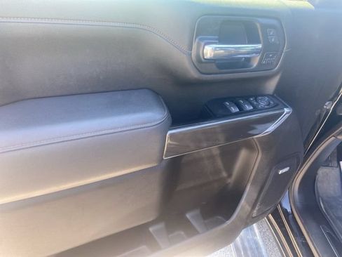 Used 2022 GMC Sierra 2500 AT4 w/ AT4 Preferred Package AWD/4WD image 17