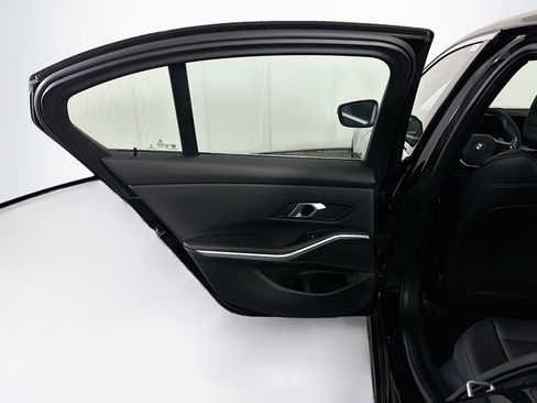 Used 2025 BMW 330i Sedan RWD image 27