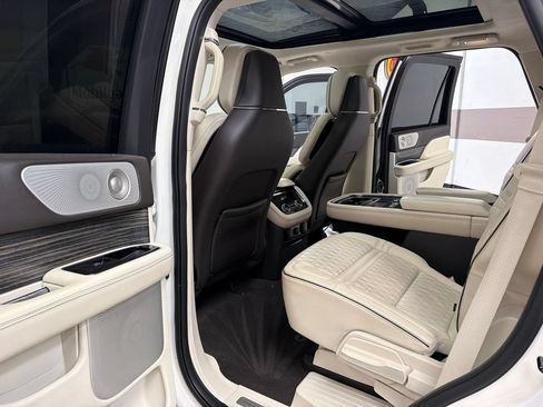 Used 2020 Lincoln Navigator Black Label AWD/4WD image 34