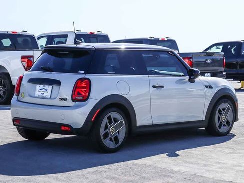 Used 2023 MINI Cooper SE FWD image 4