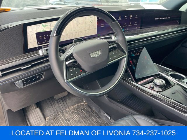 Used 2025 Cadillac Escalade IQ Luxury 1 AWD/4WD image 7