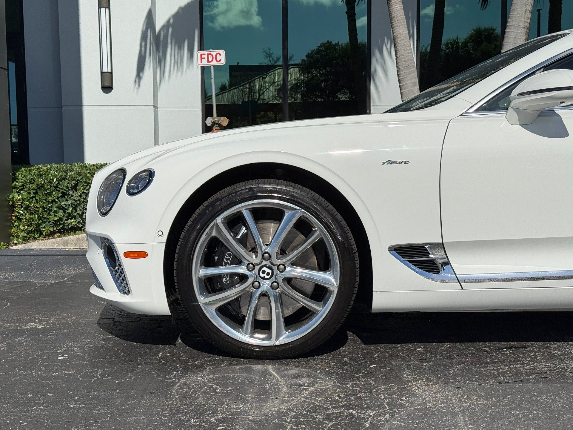 Used 2023 Bentley Continental GT Azure AWD/4WD image 32