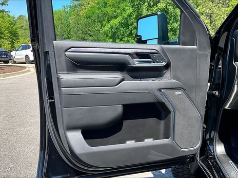 Used 2024 Chevrolet Silverado 2500 LTZ w/ LTZ Plus Package image 23