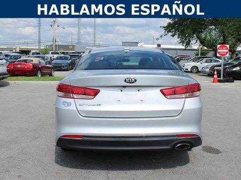 Used 2018 Kia Optima LX FWD image 4