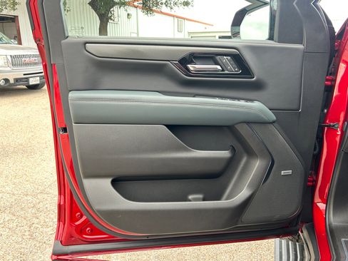 New 2026 GMC Yukon XL AT4 w/ AT4 Premium Plus Package image 30