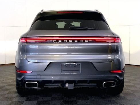 Used 2025 Porsche Cayenne image 6