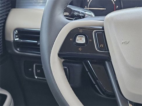 Used 2022 Lincoln Corsair FWD image 27