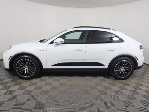 Used 2025 Porsche Macan 4 Electric AWD/4WD image 2