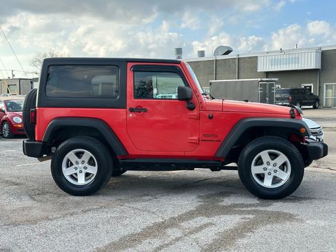 Used 2013 Jeep Wrangler Sport AWD/4WD image 8