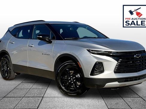 Used 2021 Chevrolet Blazer LT image 2