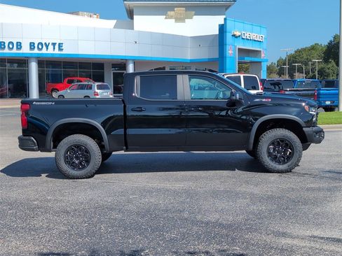 New 2026 Chevrolet Silverado 1500 ZR2 w/ ZR2 Bison Edition image 3