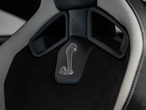 Used 2022 Ford Mustang Shelby GT500 w/ Carbon Fiber Track Pack image 50