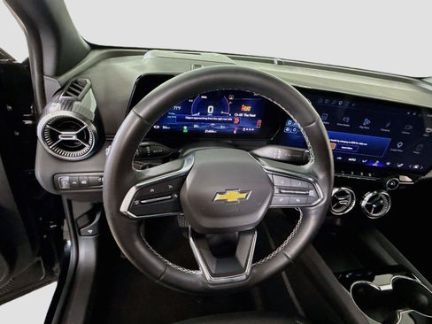 Used 2024 Chevrolet Blazer EV LT AWD/4WD image 5