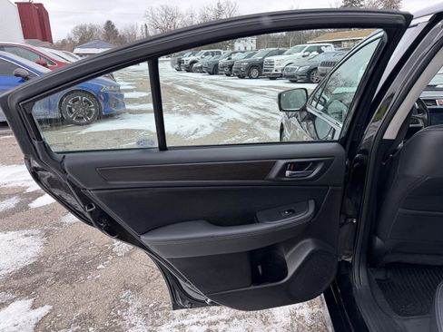 Used 2017 Subaru Legacy 2.5i Limited image 20