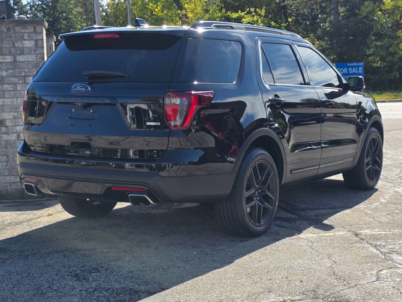 Used 2017 Ford Explorer Sport w/ Equipment Group 401A AWD/4WD image 6