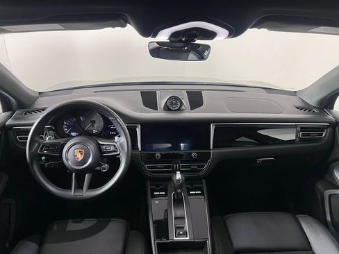 Certified 2022 Porsche Macan S AWD/4WD image 19