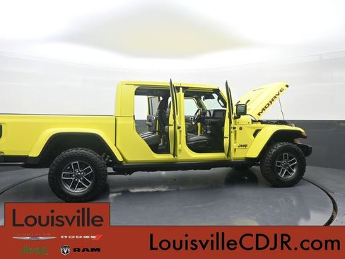 Used 2024 Jeep Gladiator Mojave AWD/4WD image 43