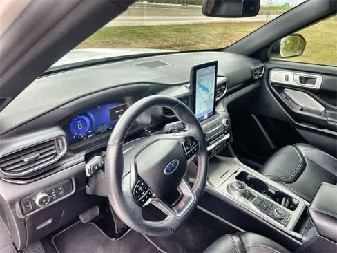 Used 2020 Ford Explorer ST w/ Premium Technology Package image 15