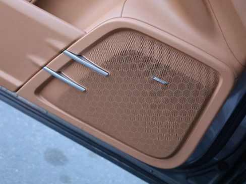 Used 2014 Porsche Cayenne GTS image 39