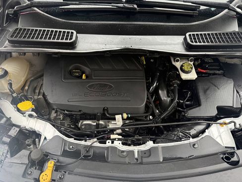 Used 2017 Ford Escape SE image 23