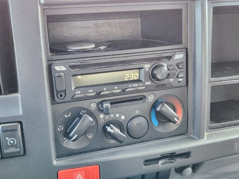 Used 2019 Isuzu NPR image 11